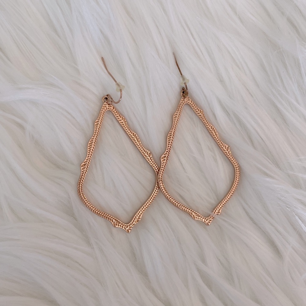 Kendra Scott Sophee Drop Earrings in Rose Gold